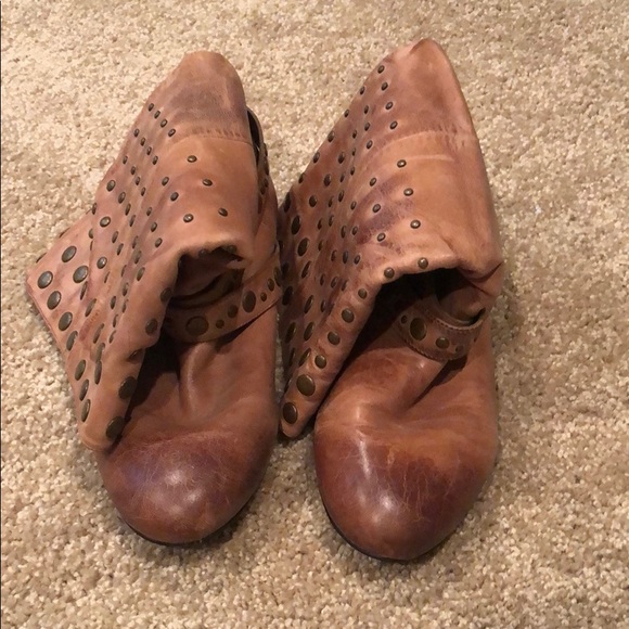 đź”´SOLDđź”´Aldo Studded Boots - Picture 3 of 4